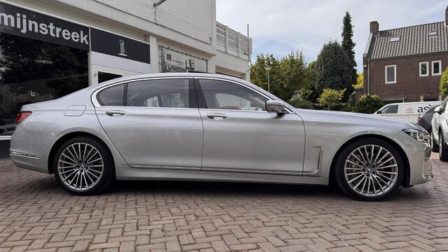 BMW 7-SERIE 740Ld xDrive High Executive | Skylounge | Individual | Eerste eigenaar | Ekris geserviced |