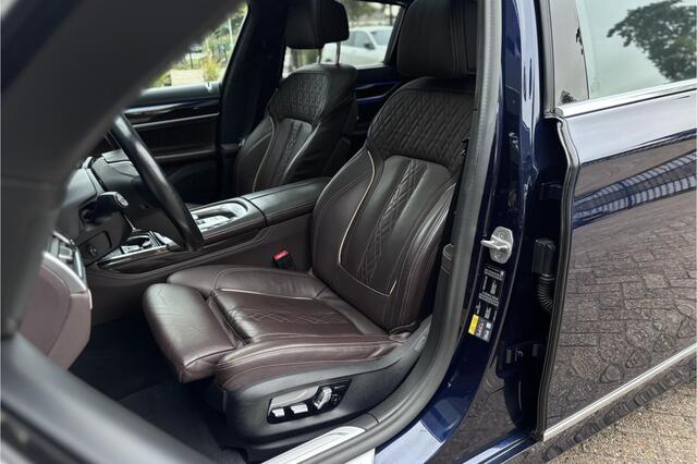 BMW 7-SERIE 745e High Executive | Schuif-Kanteldak | 4-WS | Comfortleder | Soft-Close | Head-Up | Alcantara hemel