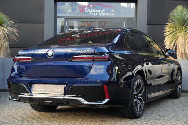 BMW 7-SERIE 750e xDrive M Sport 489pk ExclusiveLounge/HUD/B&W