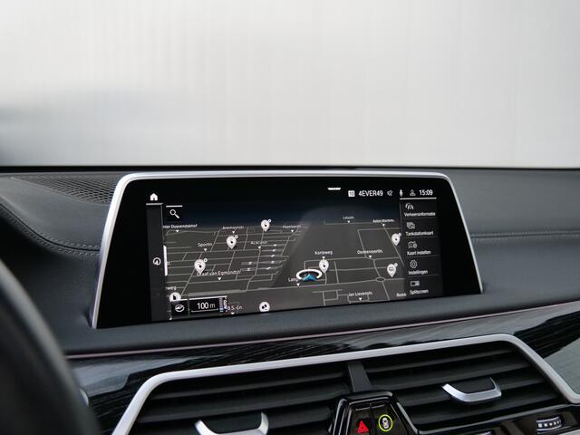 BMW 7-SERIE 745e High Executive 394 Pk Automaat Navi / Schuifdak / Camera / DAB / Leer / Apple Carplay / M-pakket