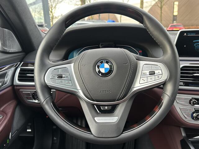 BMW 7-SERIE 745Le xDrive High Executive VAN: ¤57.900,- VOOR: ¤53.877,- UW EINDEJAARSVOORDEEL: ¤4.023,- MEGA VOL | INDIVIDUAL | BOWERS&WILKINS | LASER | DRIVING ASS. PROFF.