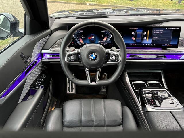 BMW 7-SERIE 740D X-Drive 2023 NL Auto BTW Theatre Screen VOL