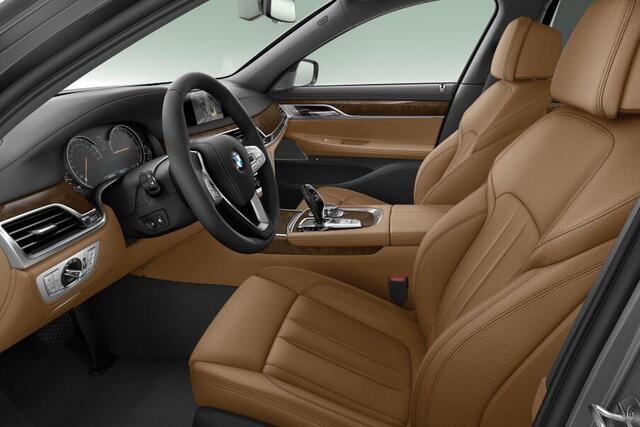BMW 7-SERIE 750i xDrive High Executive | Driving Assistant Plus