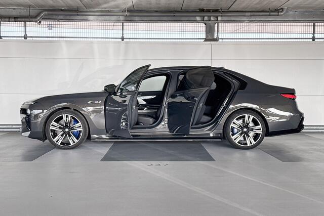 BMW 7-SERIE M760e xDrive