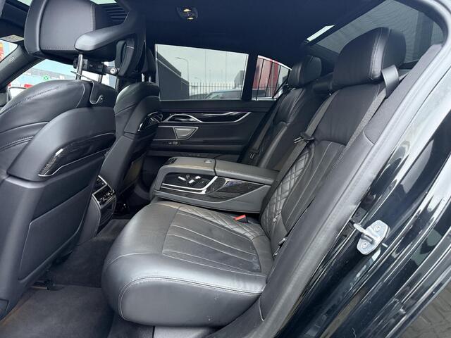 BMW 7-SERIE 745e Massage, Laser-light, 4x ventilatie seat, schuifdak, M-sport, Winterset, Display-key, Zwart leer