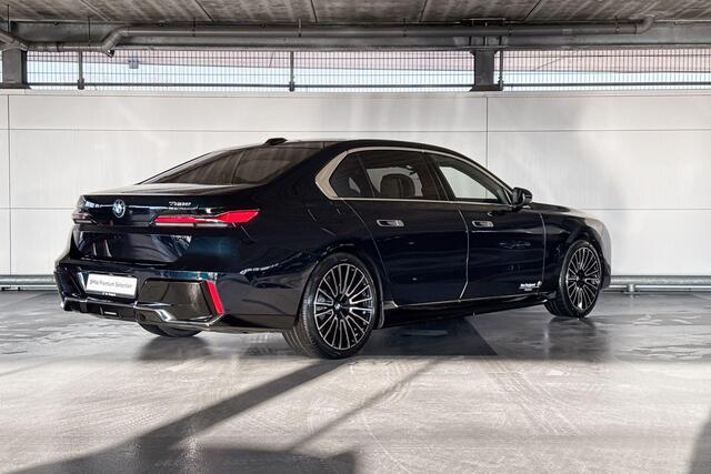 BMW 7-SERIE 750e xDrive | M Sportpakket | BMW Individual Interieur | Innovation Pack | Connoisseur Pack