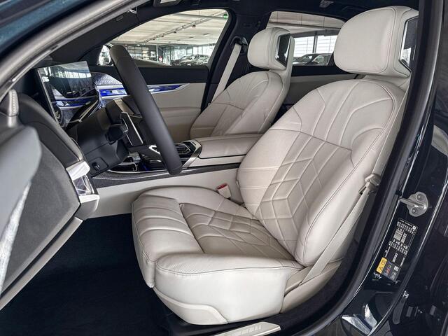 BMW 7-SERIE 750e xDrive | M Sportpakket | BMW Individual Interieur | Innovation Pack | Connoisseur Pack
