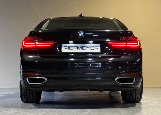 BMW 7-SERIE 750i xDrive