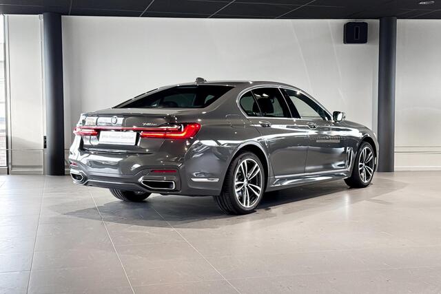 BMW 7-SERIE 745e High Executive | M Sport | Glazen Schuif-/kanteldak | Head-up Display | Stoelventilatie |