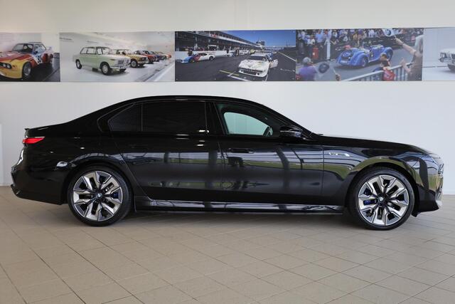 BMW 7-SERIE M760e xDrive