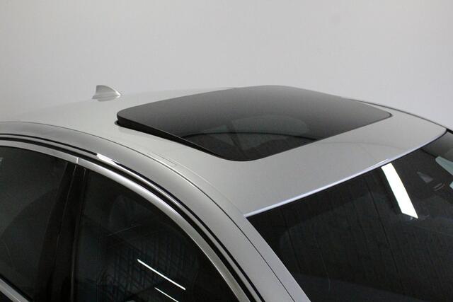 BMW 7-SERIE 750i xDrive High Executive | NL-AUTO! | SOFTCLOSE | 4.4V8 | LUCHTVERING | CARPLAY | 20'LMV | KEYLESS |