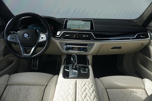 BMW 7-SERIE 750i xDrive High Executive | Schuif-kanteldak | Bowers & Wilkins | Achterasbesturing | Driving Assistant Professional | Rondomzicht camera's