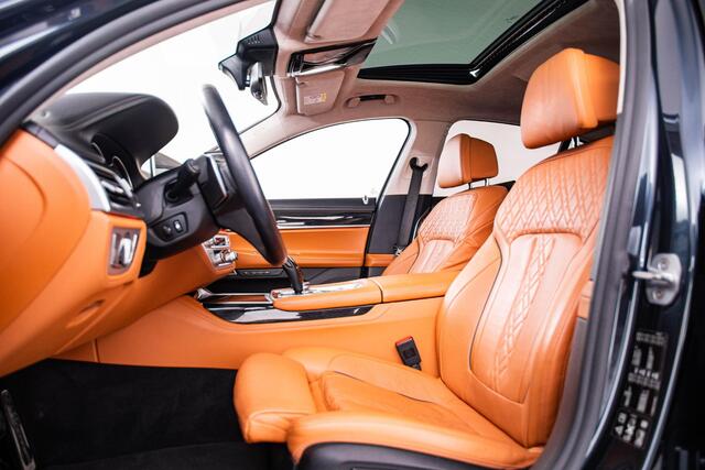 BMW 7-SERIE 750i xDrive High Executive M Sport - schuif/kanteldak - Head up - stoelverwarming/massage/ventilatie voor en achter - Harman kardon - Surround View - BMW Laserlight - Comfort Access - Soft close -