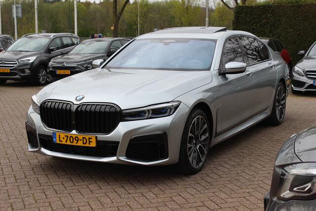 BMW 7-SERIE 745Le xDrive High Executive / Nieuwpr. ¤178.341 / Achterasbesturing / Schuifdak / 360Camera / Head-up / Softclose / Luchtvering / Nachtzicht / 20'' / Bowers&Wilkens / Volleder / Keyless / Stoelmassage / Stoelventilatie+