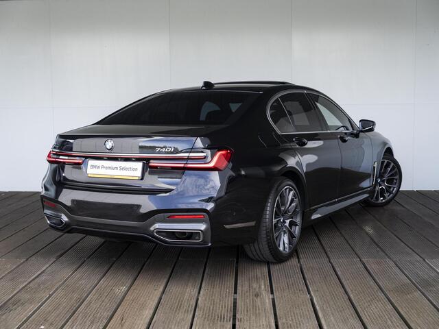 BMW 7-SERIE 740i | High Executive | M Sportpakket | Head-Up Display | Bowers & Wilkins | Comfort Access | Soft Close | Schuif-/kanteldak | Massagefunctie | 20''