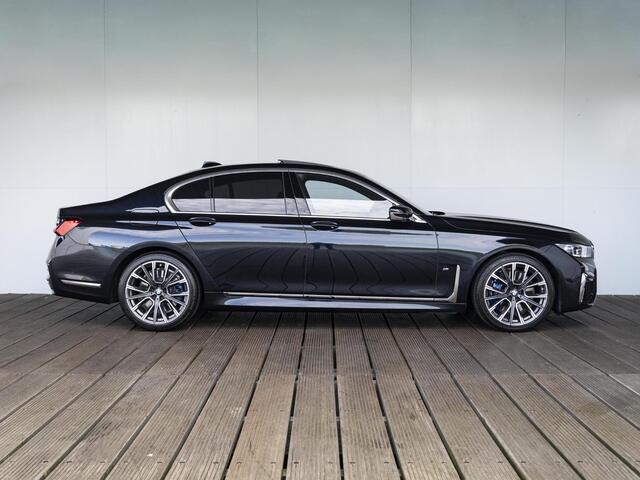 BMW 7-SERIE 740i | High Executive | M Sportpakket | Head-Up Display | Bowers & Wilkins | Comfort Access | Soft Close | Schuif-/kanteldak | Massagefunctie | 20''