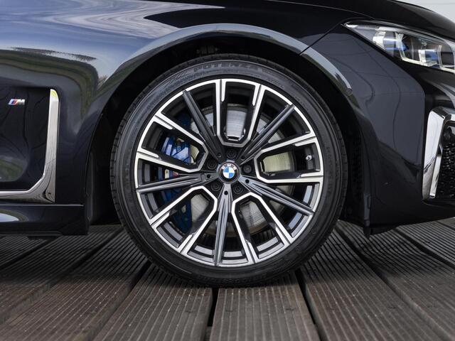 BMW 7-SERIE 740i | High Executive | M Sportpakket | Head-Up Display | Bowers & Wilkins | Comfort Access | Soft Close | Schuif-/kanteldak | Massagefunctie | 20''