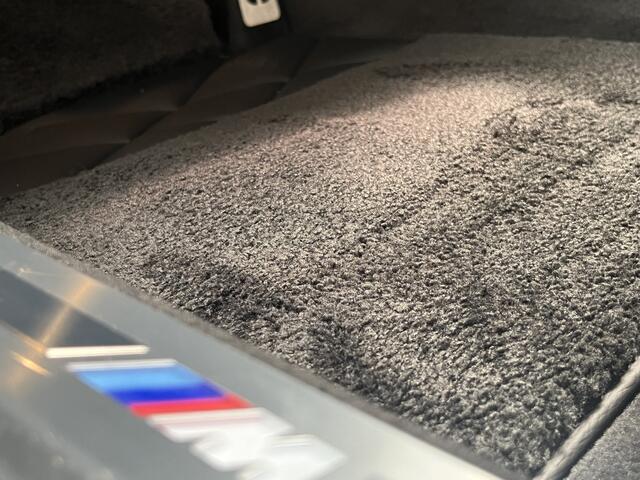 BMW 7-SERIE M760e xDrive | Trekhaak | Kristal | Glow | Sky Lounge | Bowers & Wilkins | Gran Lusso Interior | M-Performance Pack