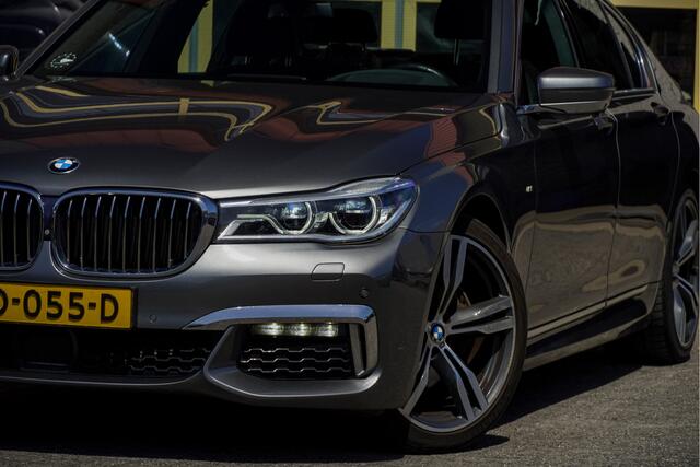 BMW 7-SERIE 730d Automaat! M-Sport BJ2018 Lmv 20" | Led V+A | Pdc | Adaptieve Luchtvering | Harman/Kardon | Keyless entry | Elek. achterklep | 360° Camera | Navi | Virtual cockpit | Head-up display | Elek. voorstoelen+Mem/Verwarmd | Lederen bekleding | Zwarte hemel