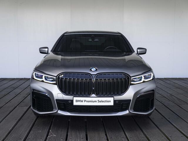 BMW 7-SERIE Sedan 745e | High Executive | M Sportpakket | Driving Assistent | Head-Up Display | BMW Laserlicht | Comfortstoelen | 19 inch