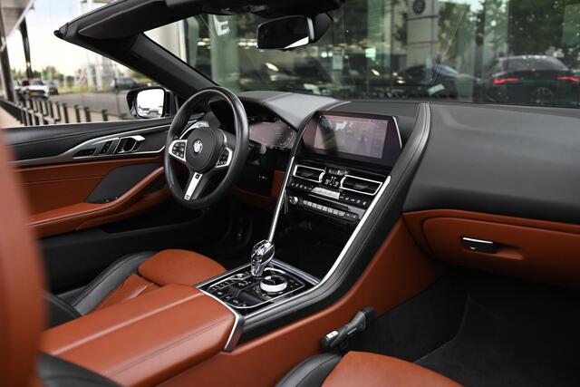BMW 8-SERIE M850i xDrive High Executive Automaat / Laserlicht / Air Collar / Active Steering / Soft Close / Multifunctionele Stoelen / Parking Assistant Plus / Stoelventilatie