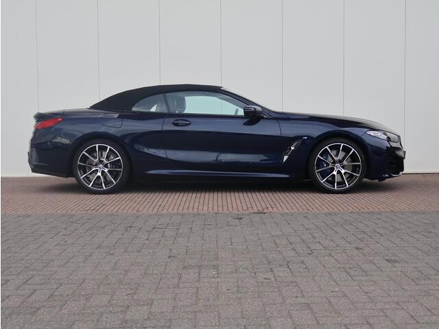 BMW 8-SERIE 840i High Executive Model M Sport / Comfort Access / Soft-Close / Warmtecomfortpakket voor / Standkachel / Driving Assistant Professional / BMW Laserlicht / Elektrische Achterklepbediening
