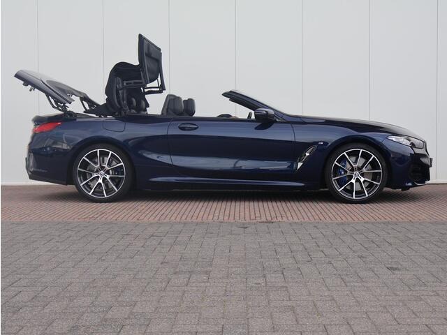 BMW 8-SERIE 840i High Executive Model M Sport / Comfort Access / Soft-Close / Warmtecomfortpakket voor / Standkachel / Driving Assistant Professional / BMW Laserlicht / Elektrische Achterklepbediening