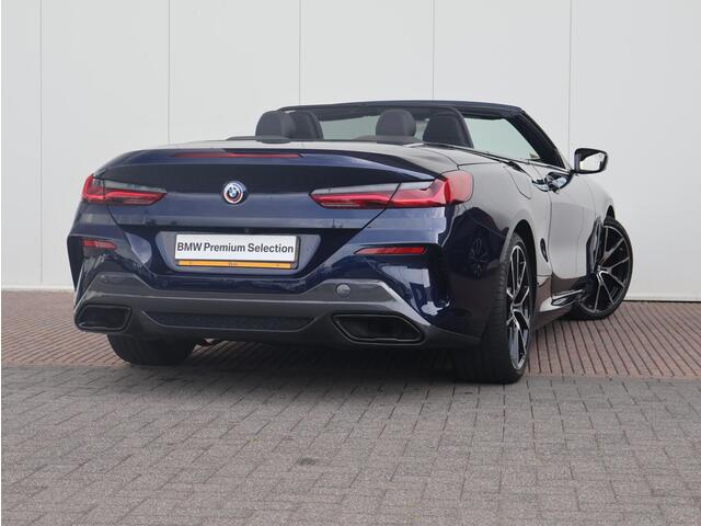 BMW 8-SERIE 840i High Executive Model M Sport / Comfort Access / Soft-Close / Warmtecomfortpakket voor / Standkachel / Driving Assistant Professional / BMW Laserlicht / Elektrische Achterklepbediening