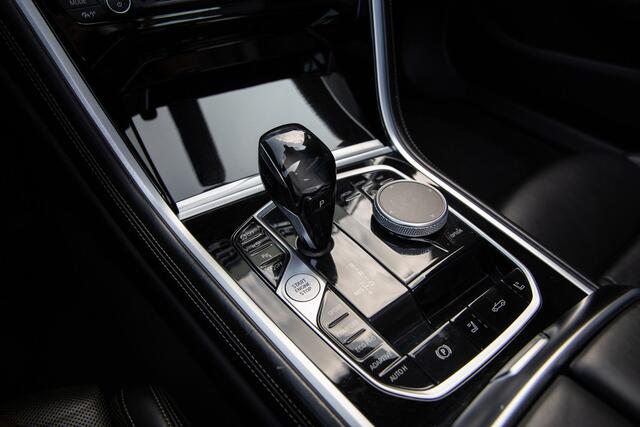 BMW 8-SERIE 840i xDrive High Executive , Softclose, HUD, Stoelventilatie, H&K, Laser,