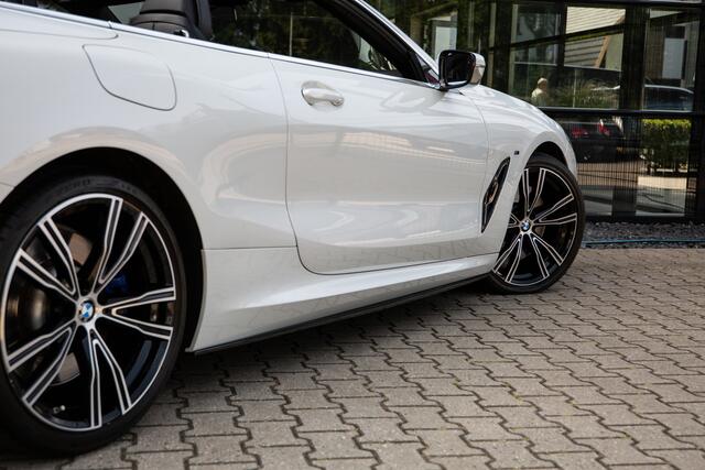 BMW 8-SERIE 840i xDrive High Executive , Softclose, HUD, Stoelventilatie, H&K, Laser,