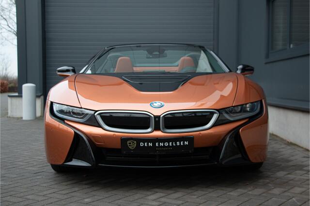 BMW I8 Roadster 1/200 First Edition | Dealer OH. | Head Up | Harman Kardon | 360 Camera | Apple Carplay | Cruise Control | Laserlight | Ambiance Verlichting | BMW Display Key | Alarm | Interieurlijsten Drycarbon | DAB+ | 20"|Lichtpakket |