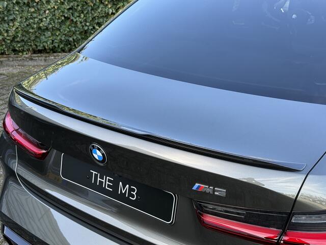 BMW M3 | Manhatten green | 19/20'' | M Race Track Pack | Carbon ext. | Park. Plus | Stuurverw. | Alcantara stuur | Comf. Acc. | Driv. Ass. | Harman/Kardon | M Adapt. onderst.
