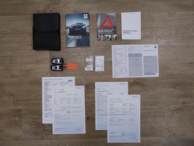 BMW M4 4-serie Cabrio Sakhir Orange, BTW auto, 20 inch AC Schnitzer velgen Head-Up Navigatie Harman-Kardon Leer Nekverwarming Nieuwstaat! BMW dealer onderhouden