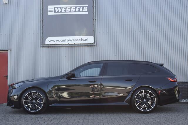 BMW M5 Touring Direct leverbaar, B&W, Elek. trekhaak, Head-up, Stoelventilatie
