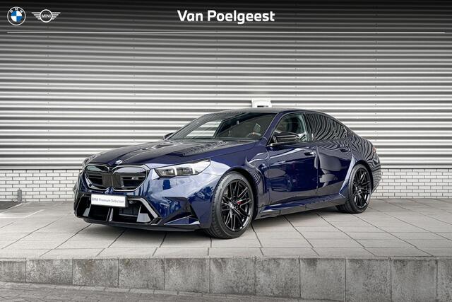BMW M5 Comfort Pack / Driving Assistant Professional / Alcantara hemelbekleding / Special Request Lakkleur