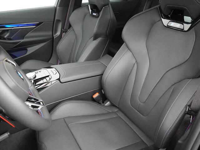 BMW M5 5-serie Touring | Kermisch | Panoramadak | Trekhaak | Head-Up | Stoelkoeling |