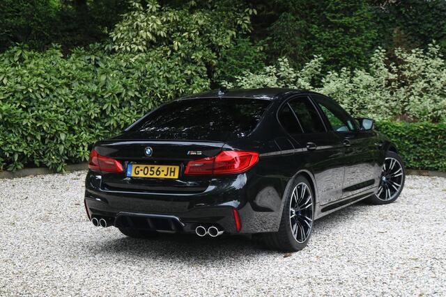 BMW M5 NL-geleverd/dealer onderhouden/bowers & Wilkins/carbon dak