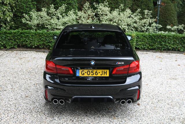 BMW M5 NL-geleverd/dealer onderhouden/bowers & Wilkins/carbon dak