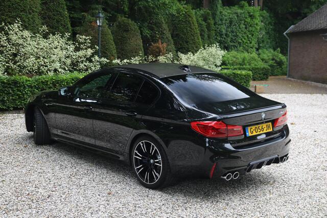 BMW M5 NL-geleverd/dealer onderhouden/bowers & Wilkins/carbon dak