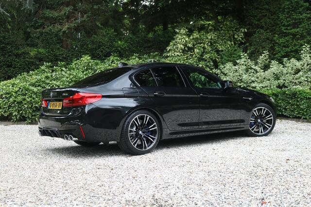 BMW M5 NL-geleverd/dealer onderhouden/bowers & Wilkins/carbon dak