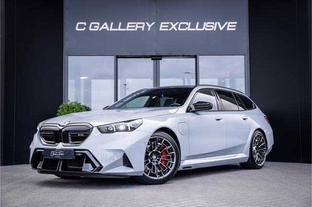 BMW M5 5-serie Touring - Panorama | B&W Audio | Carbon