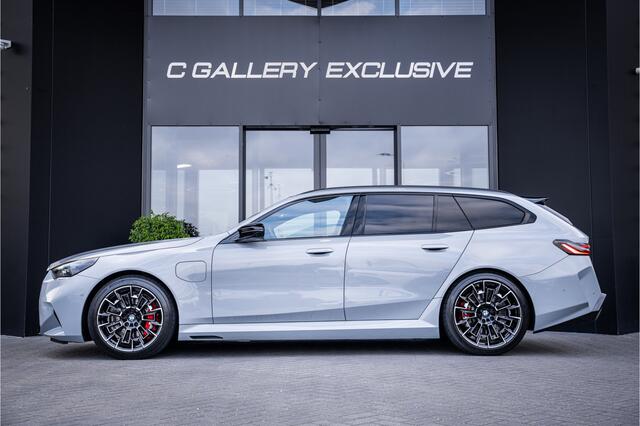 BMW M5 5-serie Touring - Panorama | B&W Audio | Carbon