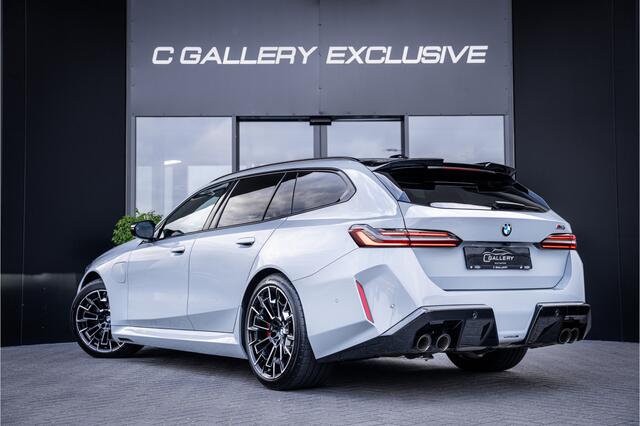 BMW M5 5-serie Touring - Panorama | B&W Audio | Carbon