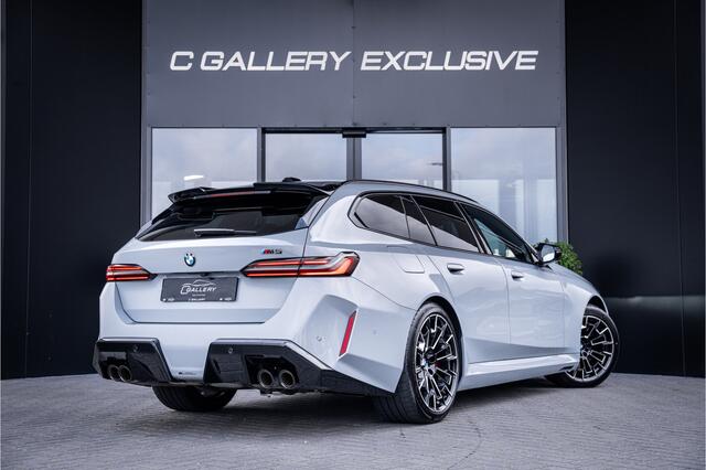 BMW M5 5-serie Touring - Panorama | B&W Audio | Carbon