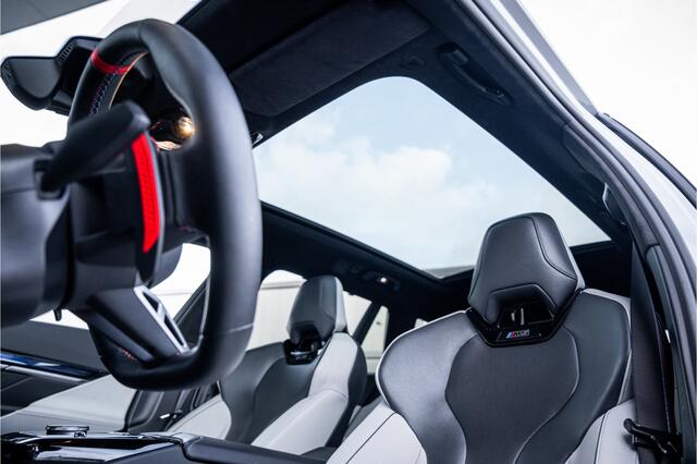BMW M5 5-serie Touring - Panorama | B&W Audio | Carbon