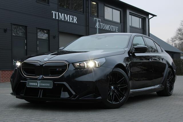 BMW M5 5-serie Sedan - Zwart leder - Panoramadak 20 inch 951M - Bowers & Wilkins