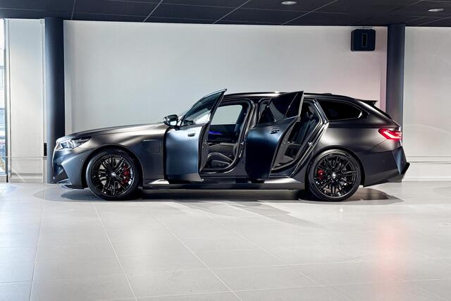 BMW M5 Touring | M Driver's Pack | Glazen Panoramadak | Iconic Glow | Bowers & Wilkins |
