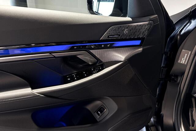 BMW M5 Touring | M Driver's Pack | Glazen Panoramadak | Iconic Glow | Bowers & Wilkins |