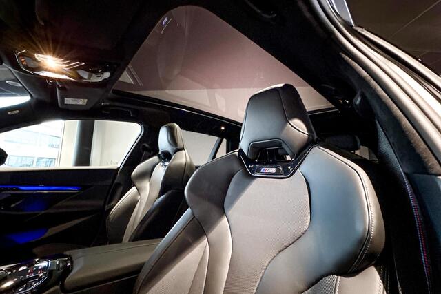 BMW M5 Touring | M Driver's Pack | Glazen Panoramadak | Iconic Glow | Bowers & Wilkins |