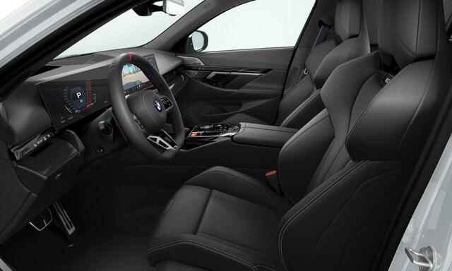 BMW M5 Touring | M Driver's Pack | M Drive Professional | Bowers & Wilkins | Comfort Pack | Panoramadak